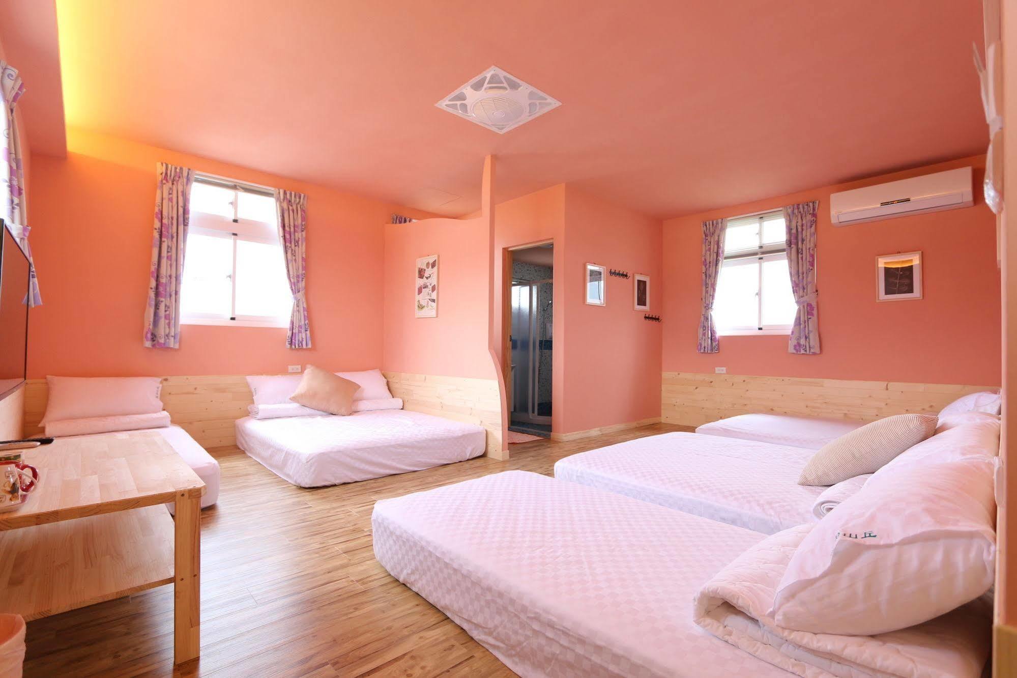 Lung Hill B&B Taitung ภายนอก รูปภาพ