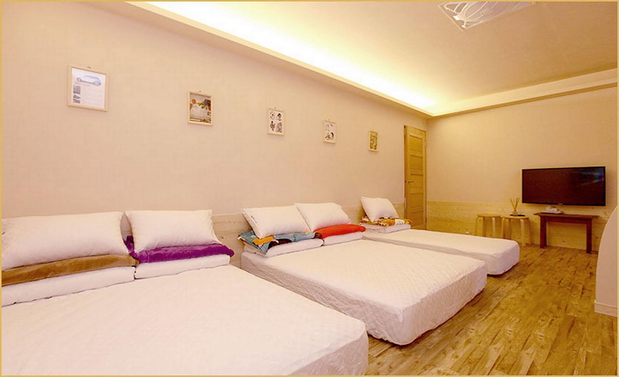 Lung Hill B&B Taitung ภายนอก รูปภาพ