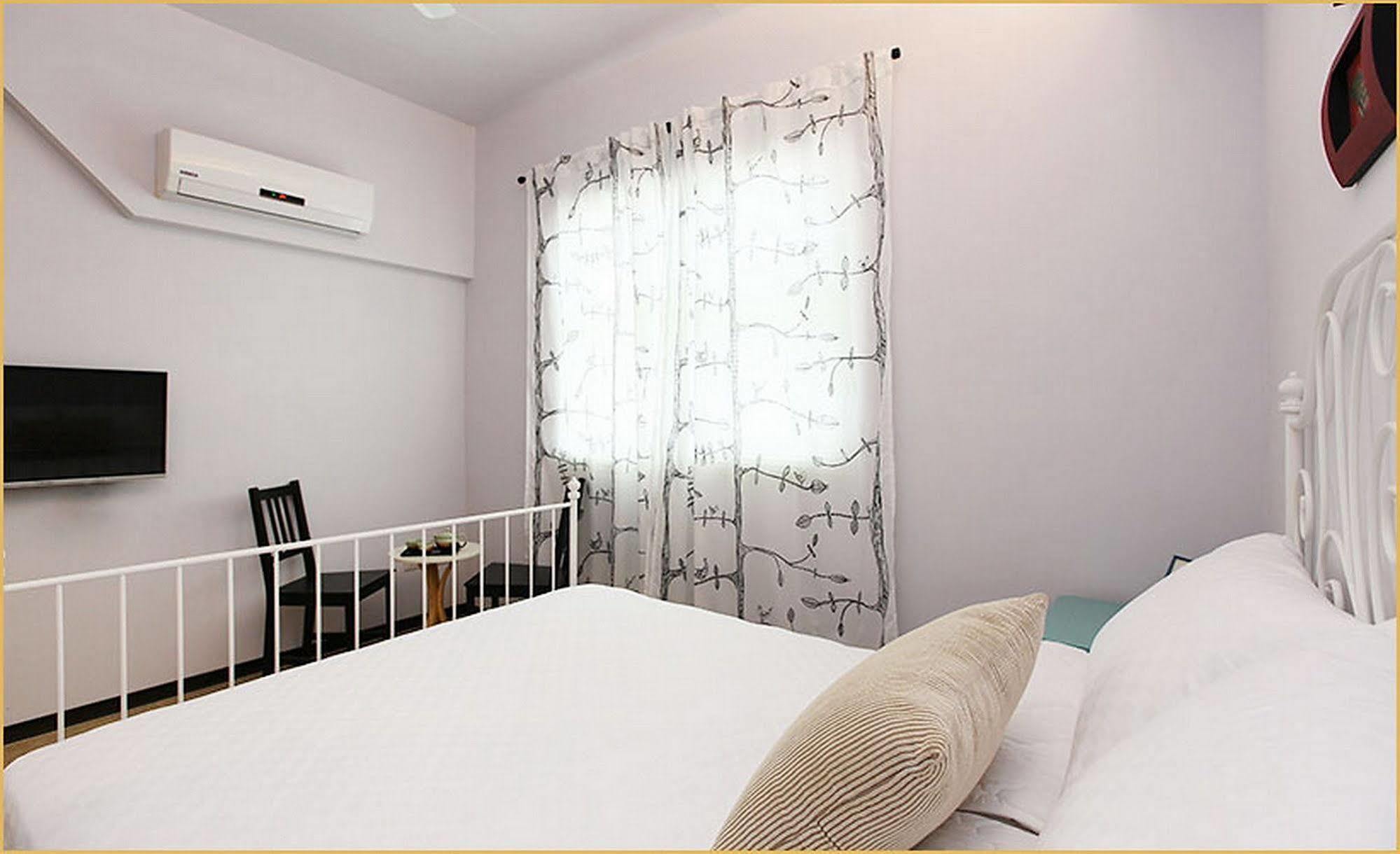 Lung Hill B&B Taitung ภายนอก รูปภาพ