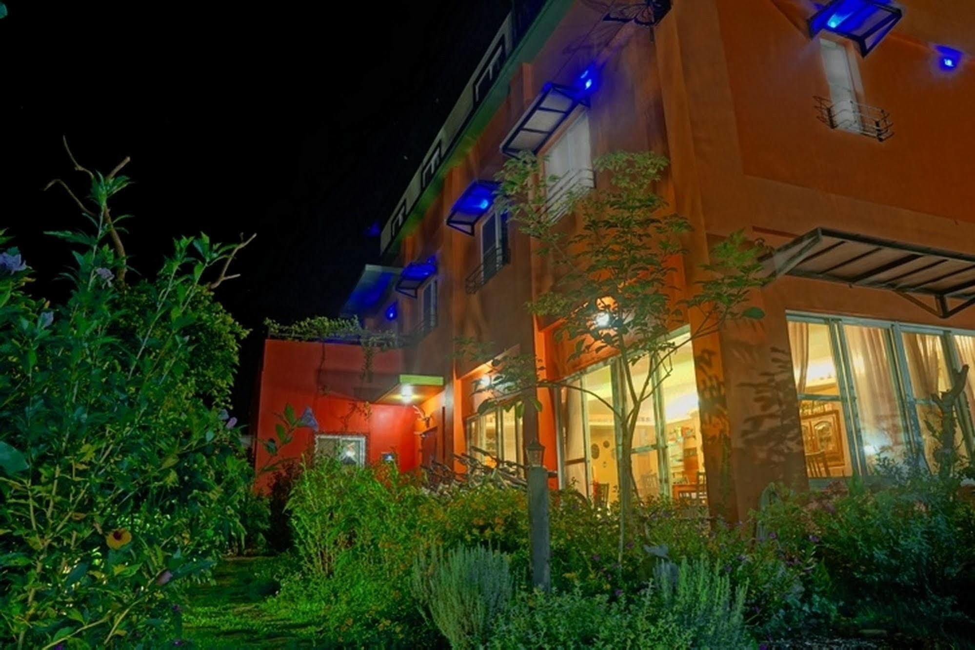 Lung Hill B&B Taitung ภายนอก รูปภาพ